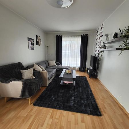 Long Holiday Apartment Kuressaare Exterior photo